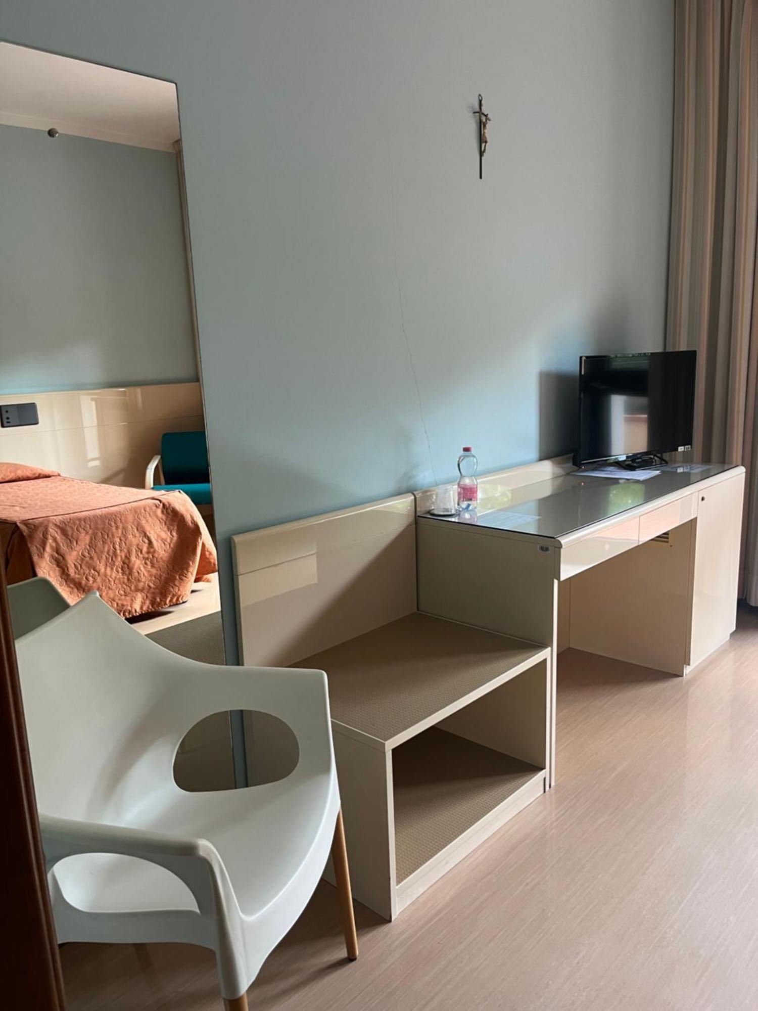 Albergo Casa Dell'Ospite Бреша Екстериор снимка