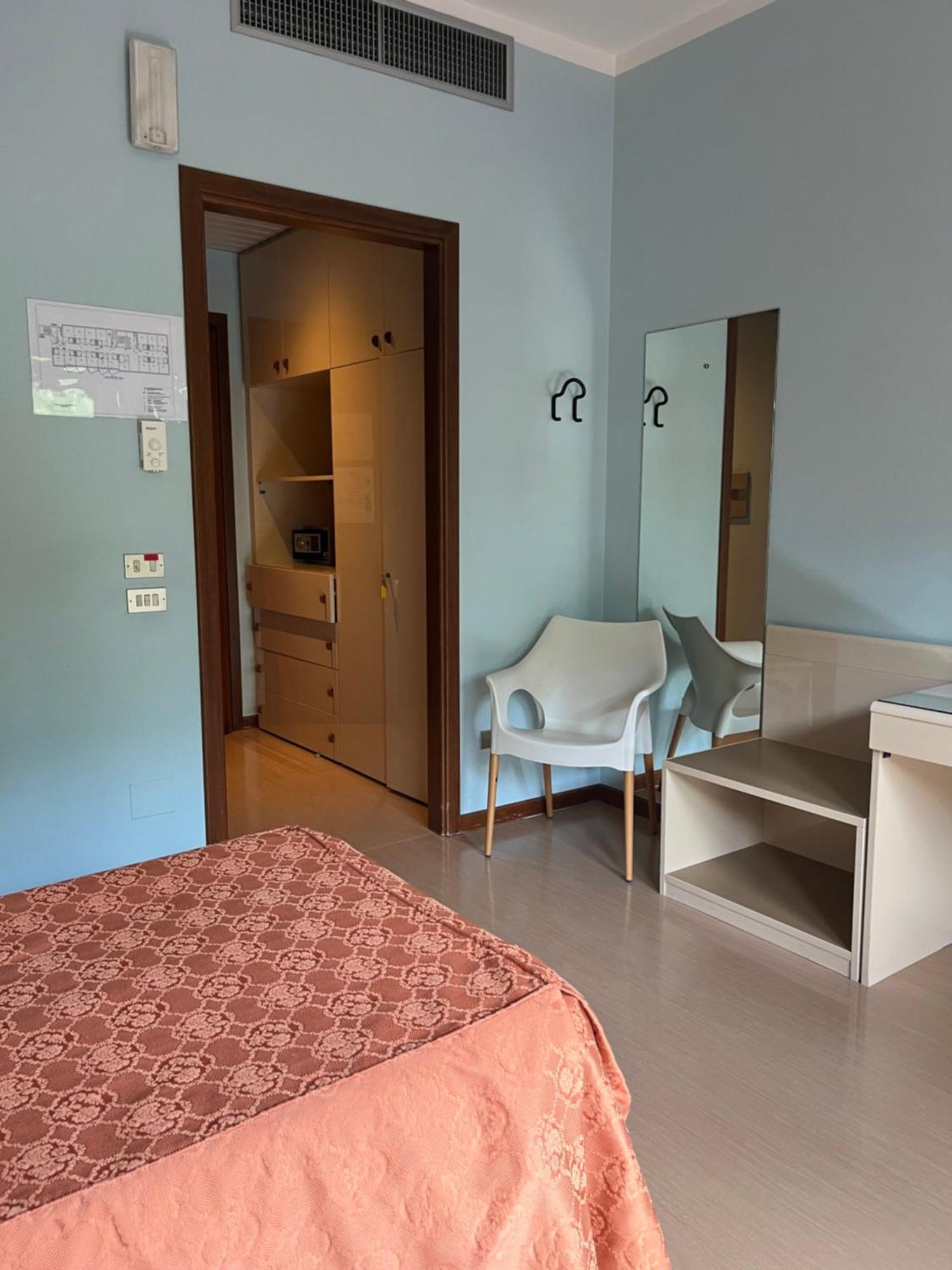 Albergo Casa Dell'Ospite Бреша Екстериор снимка