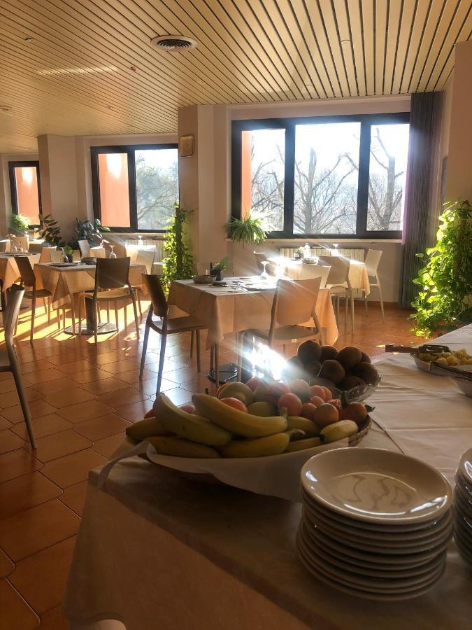 Albergo Casa Dell'Ospite Бреша Екстериор снимка