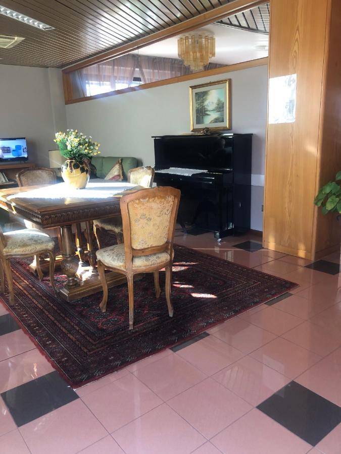 Albergo Casa Dell'Ospite Бреша Екстериор снимка