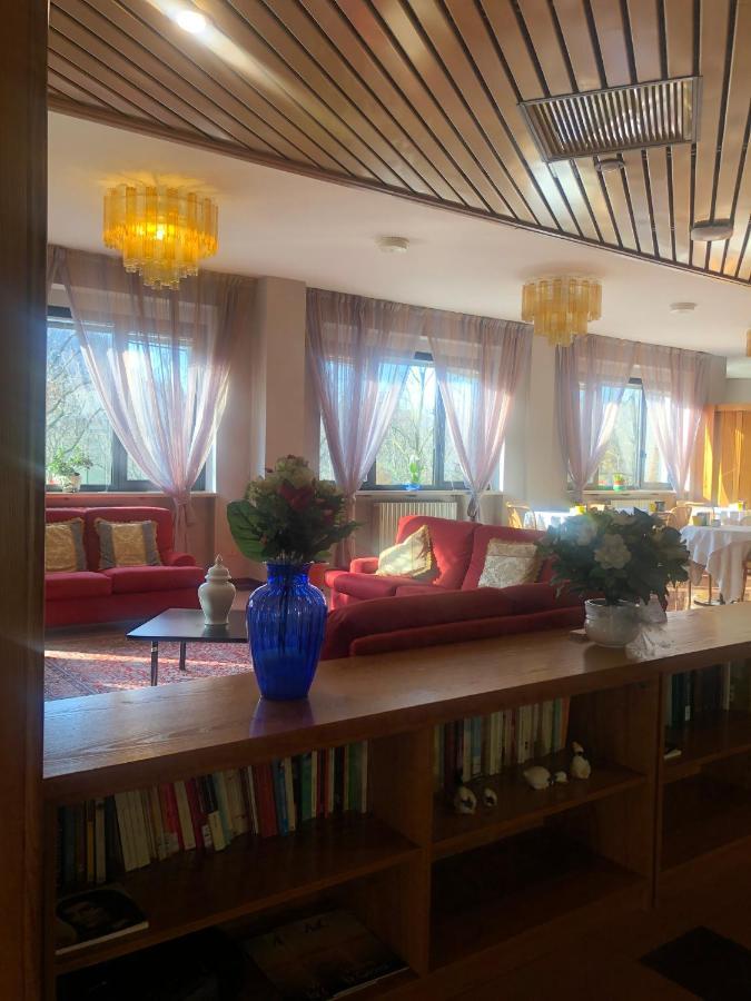 Albergo Casa Dell'Ospite Бреша Екстериор снимка