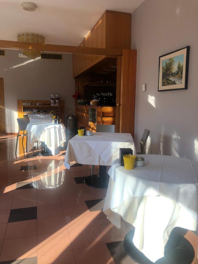 Albergo Casa Dell'Ospite Бреша Екстериор снимка