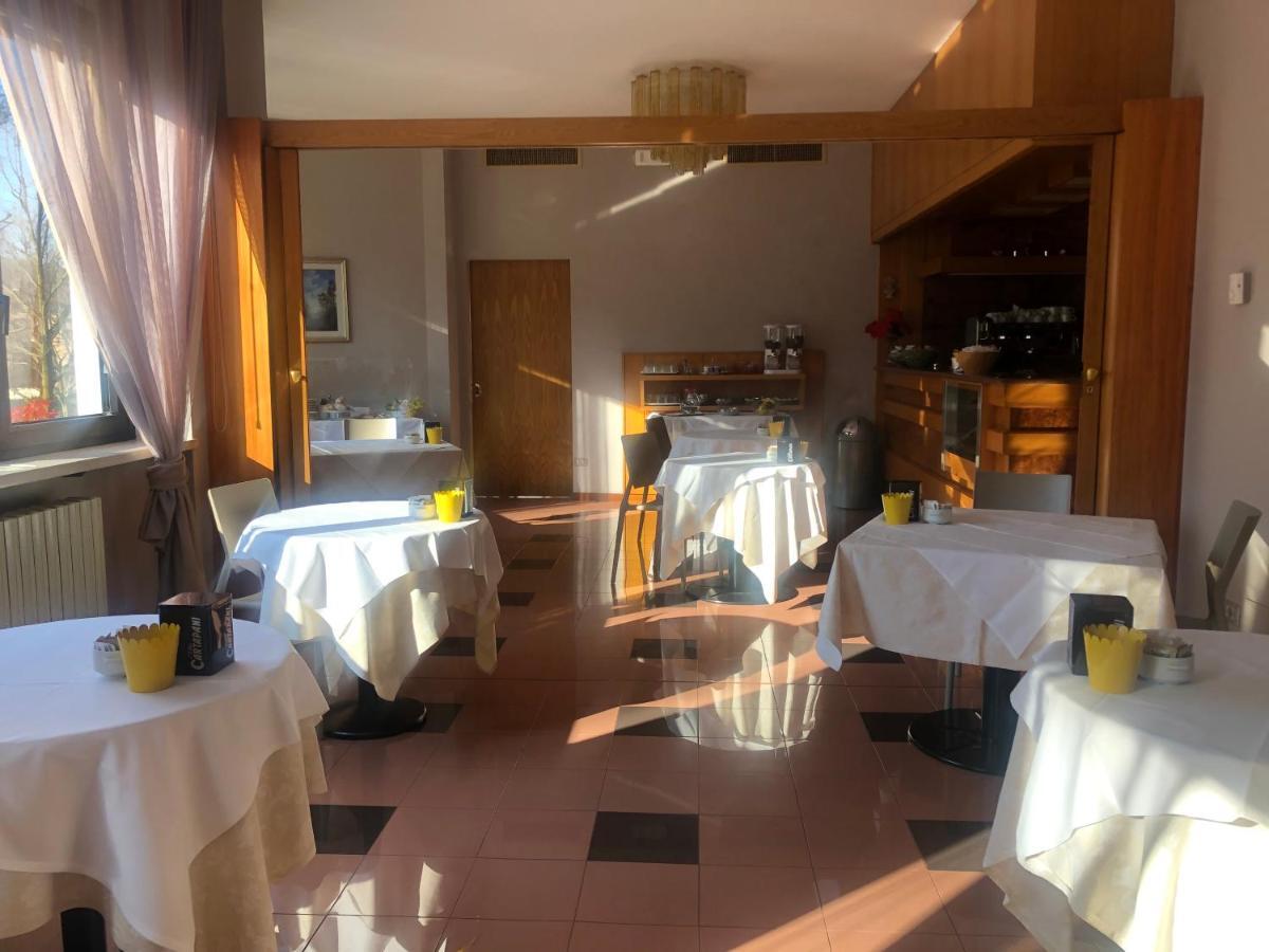 Albergo Casa Dell'Ospite Бреша Екстериор снимка